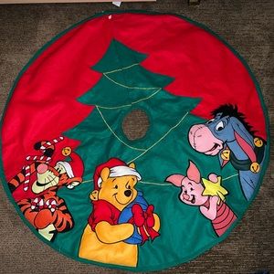 Disney Winnie the Pooh Christmas Tree Skirt